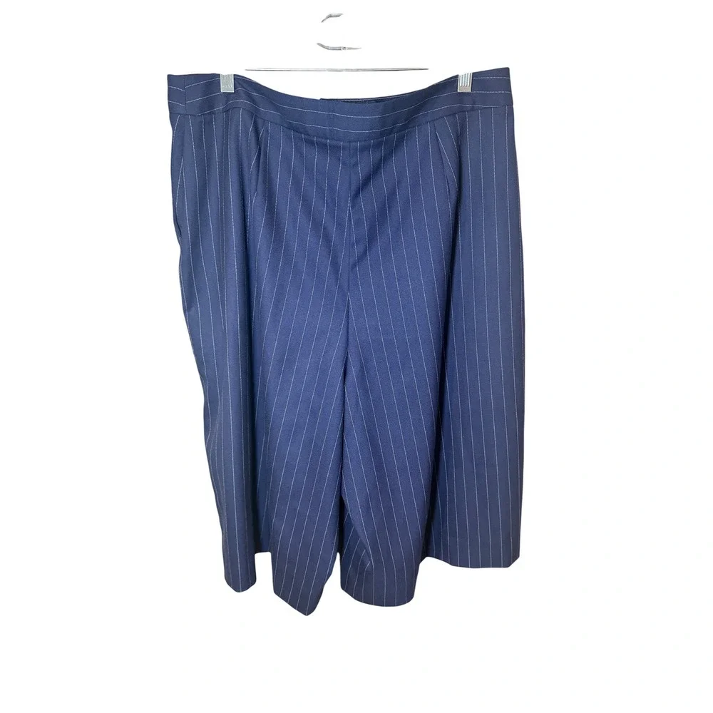 Anthropologie NWT Pinstripe Culottes Pleated Trouser Shorts Blue Size 16 Petite